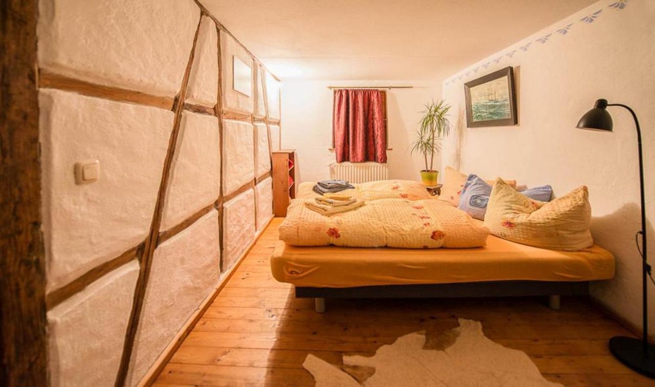 Ferienwohnung Wohnen im Denkmal Gumperda Exterior foto
